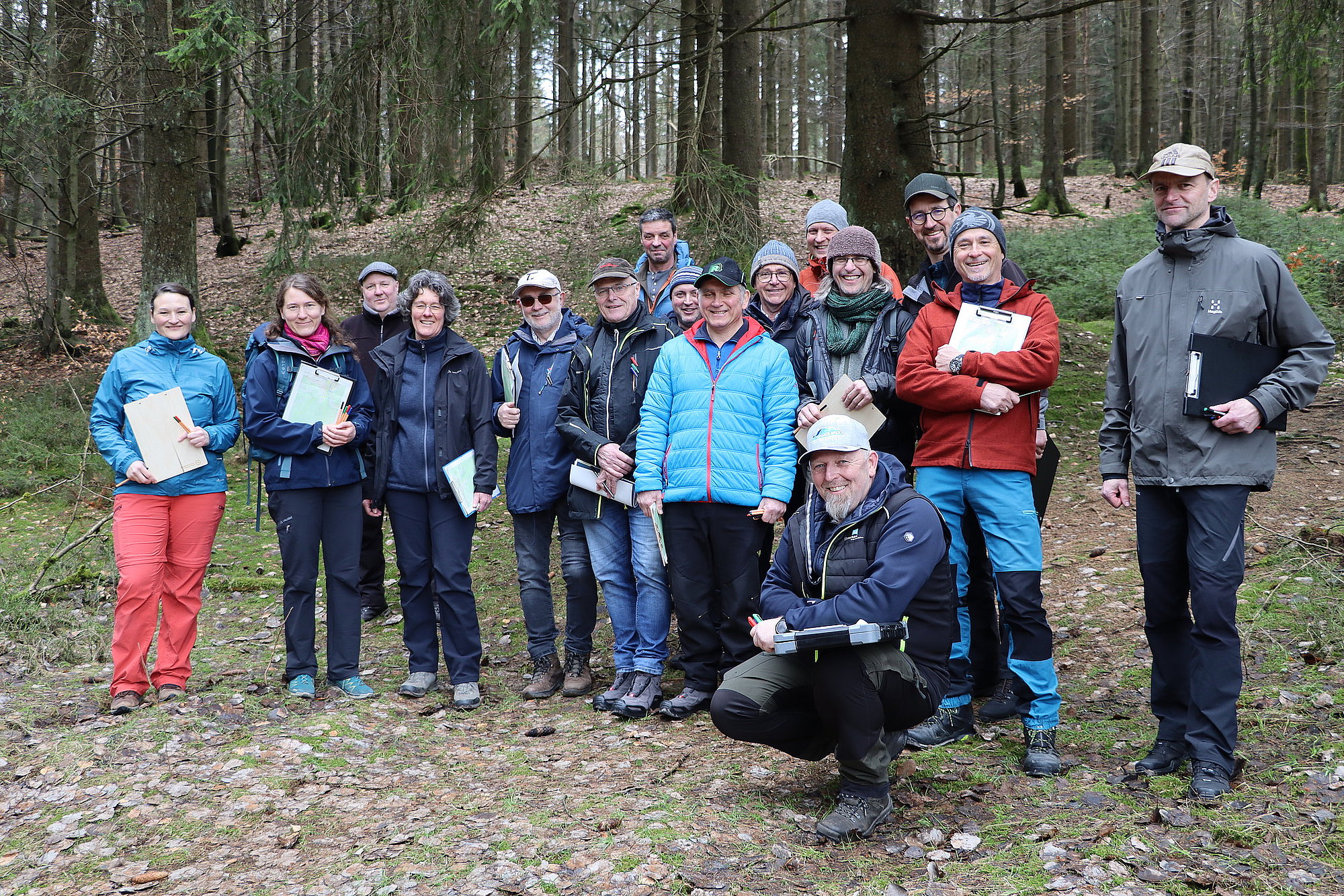 Gruppenbild im Wald