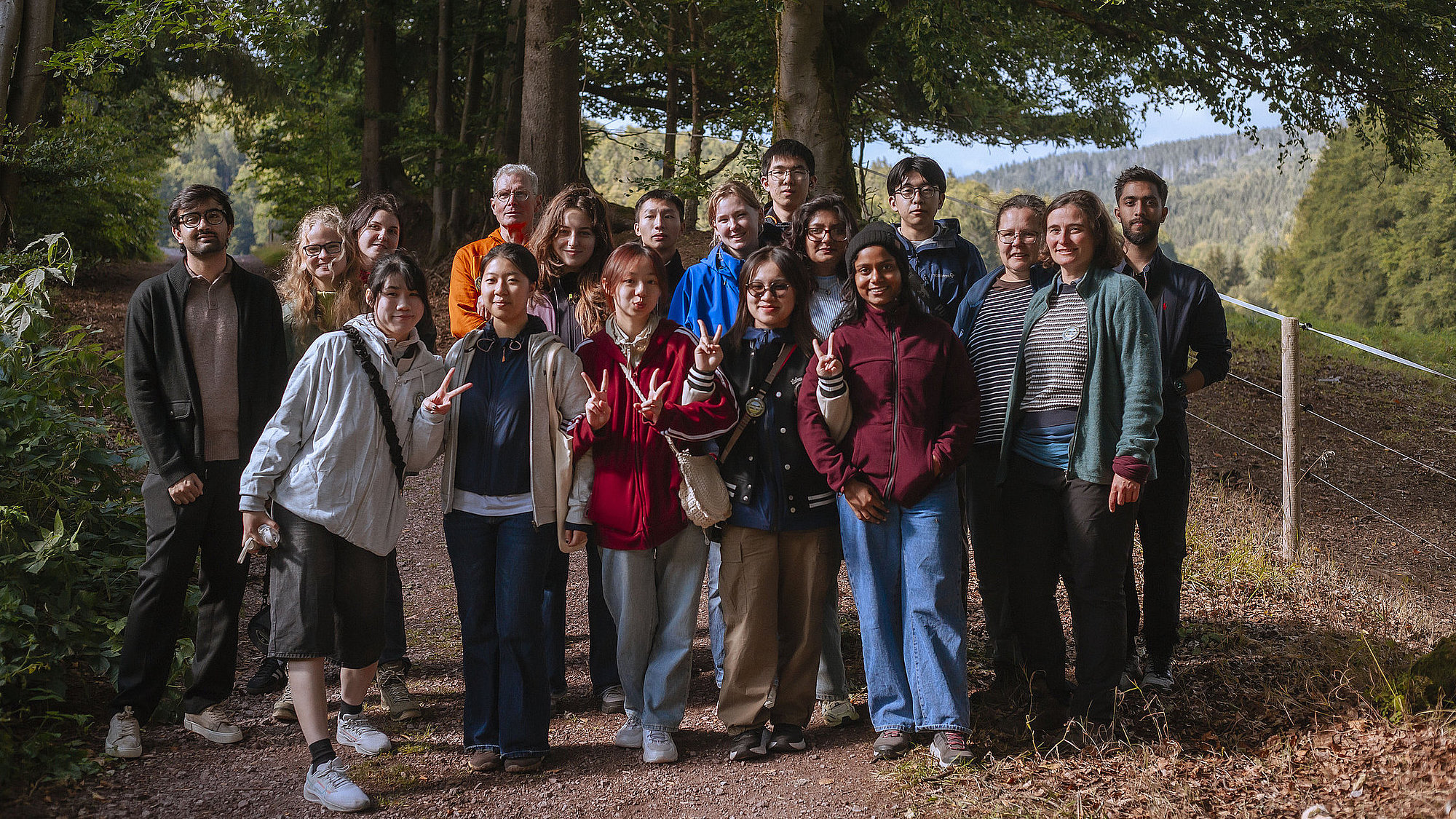 Gruppenbild der Teilnehmenden der Summer School in Vesser
